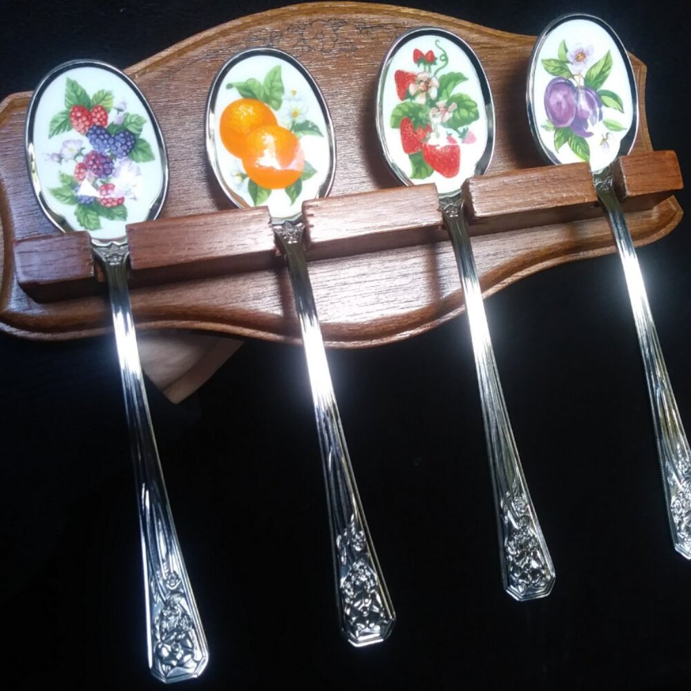 Vintage Avon 5pc Fruit Jelly Spoon Collection New With Box